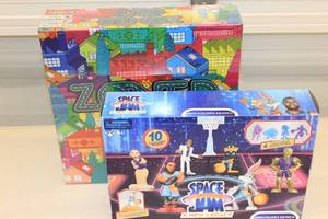 lot 20 image: Zoned Out Board Game  Space Jam A New Legacy Collectable Figurines