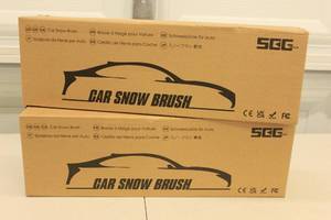 lot 23 image: 2ct SCG Car Snow Brush