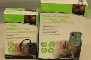 lot 44 image: ECO PLUGS Outdoor Power Stake with Digital Timer   Outdoor Mechanical Timer