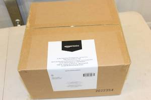 lot 61 image: Amazon Basics 12pc Melamine Dinnerware Set for 4