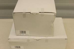 lot 88 image: 2ct Graduation Paper Tableware