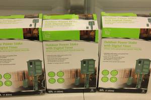 lot 100 image: 3ct ECO PLUGS Outdoor Power Stake with Digital Timer