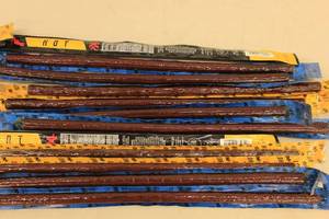 lot 245 image: 12ct Assorted Jack Links Meat Sticks Hot and Mild