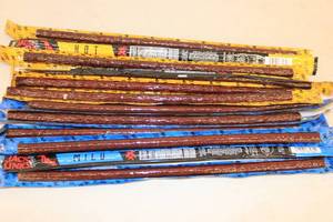 lot 246 image: 12ct Assorted Jack Links Meat Sticks Hot and Mild