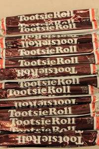 lot 276 image: 12ct Tootsie Roll Candy Bar