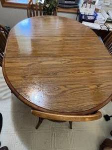 Kitchen Table with 1 leaf and 4 Chairs