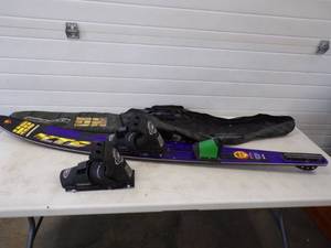 Water Ski with Extra Binding and Bag