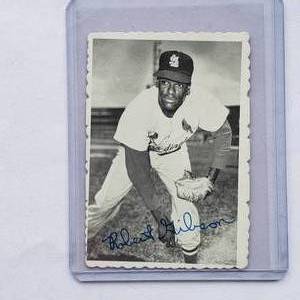 lot 28 image: Bob Gibson 1969 Topps No. 29 of 33 Photos