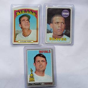 lot 57 image: Lot of 3 Lou Piniella 1970 Topps No. 321, Gaylord Perry 1972 Topps No. 285, Orlando Cepeda 1969 Topps No. 385