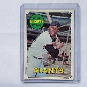 lot 65 image: Willie McCovey 1969 Topps No. 440