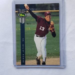 lot 154 image: Derek Jeter Rookie 1992 Classic Draft Pick Collection No. 231