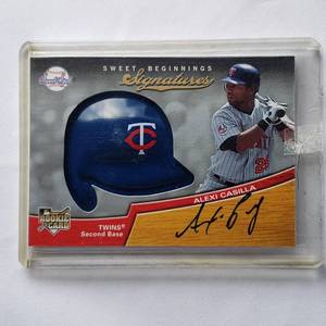 lot 157 image: Alexi Casilla Rookie Autograph Upper Deck Sweet Beginnings Signatures No. 104