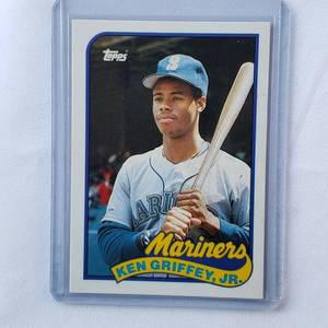 lot 223 image: Ken Griffey Jr. Rookie Card Topps Traded No. 41T
