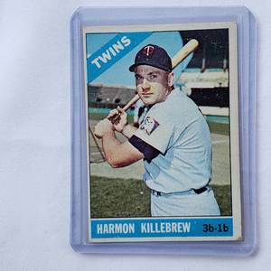 lot 238 image: Harmon Killebrew 1966 Topps No. 120