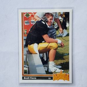 lot 248 image: Brett Favre 1991 Upper Deck Star Rookie No. 13