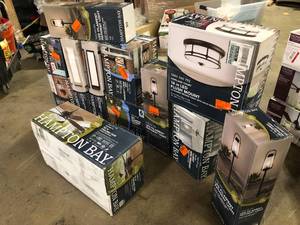 lot 39 image: Lot of Assorted Lighting Various Models and  Conditions Customer Returns See Pictures