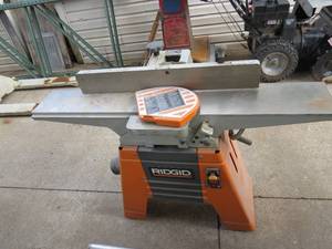 lot 5 image: RIDGID 6 Amp Corded 6-18 in. JointerPlaner - JP06101