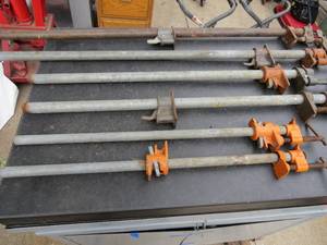 lot 37 image: Mixed Lot of Pipe Clamps