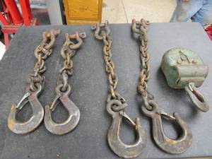 lot 47 image: Mixed Lot of Clevis and Hooks and 12 Ton Lift