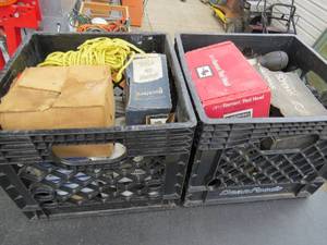 lot 53 image: Mixed Lot of Screws and Other Hardware Items