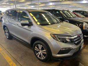 lot 5 image: 2016 Honda Pilot EX-L AWD