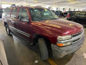 lot 9 image: 2003 Chevrolet Suburban LS 4x4