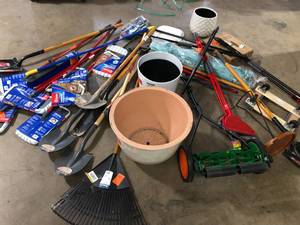 lot 8 image: Lot of Assorted Outdoor Items and Hardware Various Models and Conditions    Customer Returns See Pictures