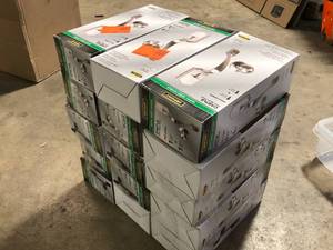 lot 13 image: Lot of Defiant Castle Satin Nickel Entrance Door Handleset with Hartford Interior Knob    Customer Returns See Pictures
