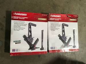 lot 22 image: 2 Lots of Husky Pneumatic 3-in-1 15.5-Gauge and 16-Gauge 2 in. Flooring Nailer and Stapler with Quick Jam Releasev   Customer Returns See Pictures