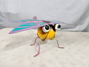 lot 15 image: New Handmade Recycled Metal Dragonfly
