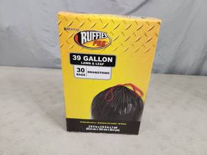 lot 74 image: New Box of 39 Gallon Lawn and Leaf Bags