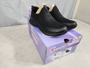 lot 88 image: New Sport by Skechers Memory Foam Black Layci Shoes
