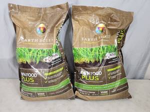lot 102 image: New Earth Science Lawn Food Plus