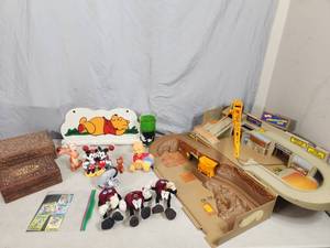 lot 131 image: Vintage Disney, Hotwheels, California Raisins