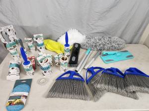 lot 173 image: Large Assortment of Lint Rollers and Cleaning Items
