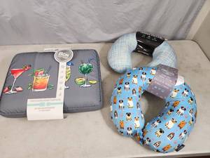 lot 184 image: 3 New Travel Pillows  Neck Pillows