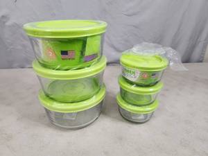 lot 202 image: 6 New Kitche Classics Glass Food Storage Containers