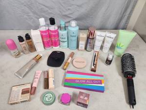 lot 213 image: Makeup and Beauty Products