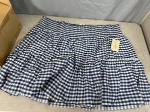 lot 98 image: 6 New Skirts - Size 2X