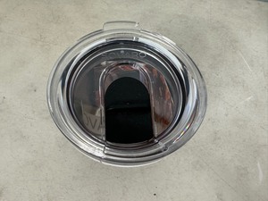 lot 128 image: New Sovaro 10 oz Stainless Steel Insulated Tumbler with Lid