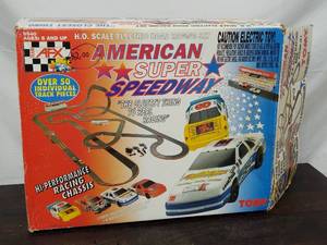 lot 11 image: American Super Speedway Racing Set