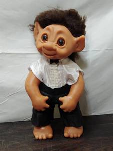 lot 10 image: Large Troll Doll