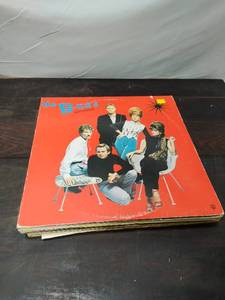 lot 32 image: Vinyl Records