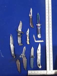 Assorted pocket knives