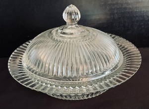 lot 82A image: Crystal and Clear Glass Grouping