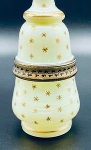 lot 101 image: Vintage Victorian Bristol Vase