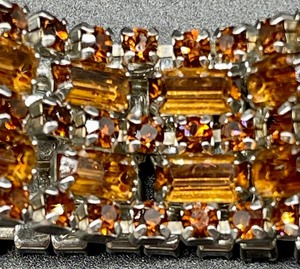 lot 111 image: Gorgeous Costume Rhinestone Bracelet