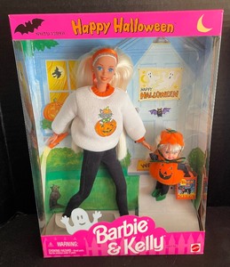 lot 116 image: New Happy Halloween and Easter Egg Hunt Barbie and Kelly Dolls