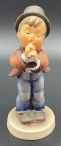 lot 122 image: Serenade Vintage Hummel Figurine