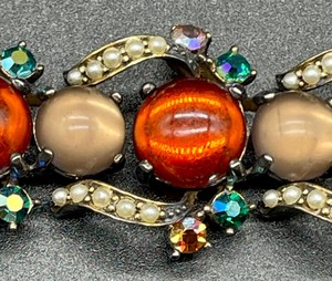 lot 145 image: Colorful and Classy Costume Bracelet